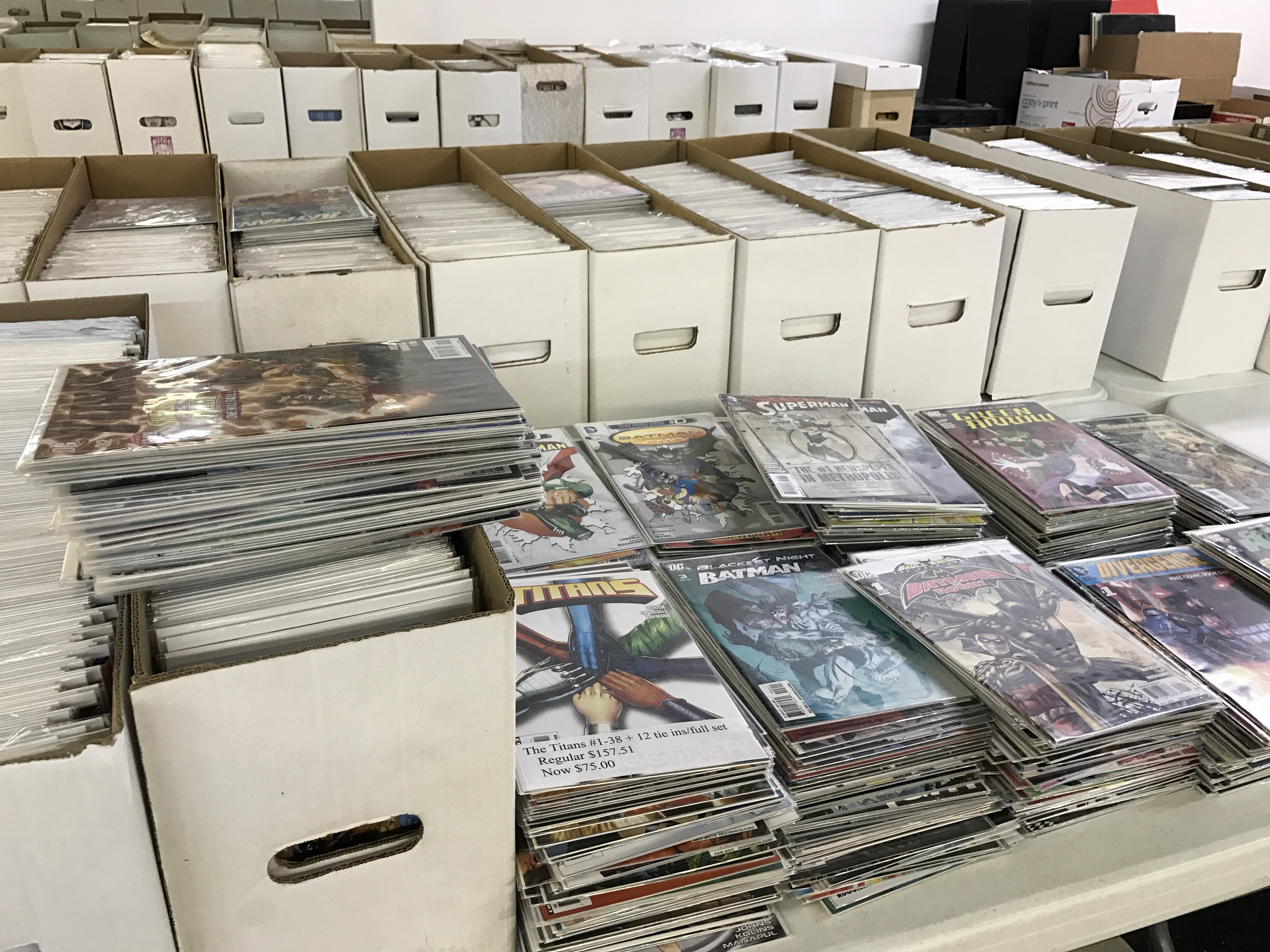 <span  class="uc_style_uc_tiles_grid_image_elementor_uc_items_attribute_title" style="color:#ffffff;">Back Issues at Mammoth Comics</span>